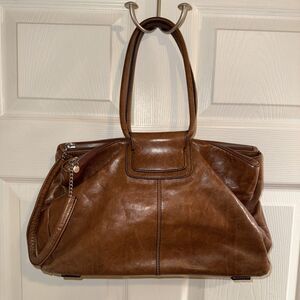 Hobo Sheila Tote Light Brown Satchel Bag Leather Double Handle/Zipper